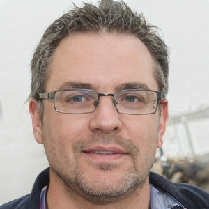  Founder, Sauna Expert & Advocate for Smarter Purchases